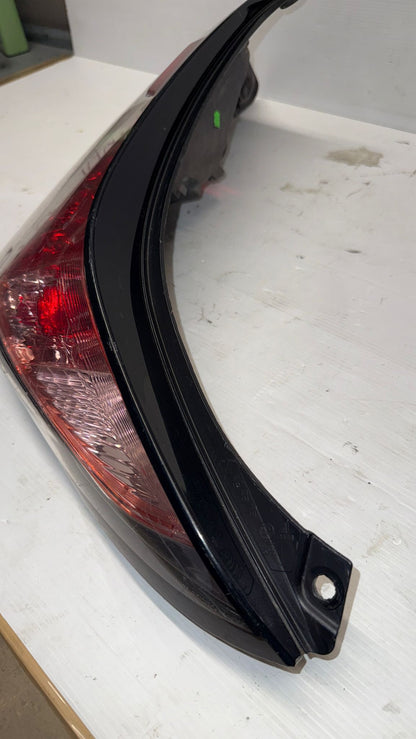 STOP FANALE POSTERIORE SINISTRO TOYOTA AYGO 3 SERIE DAL 2015