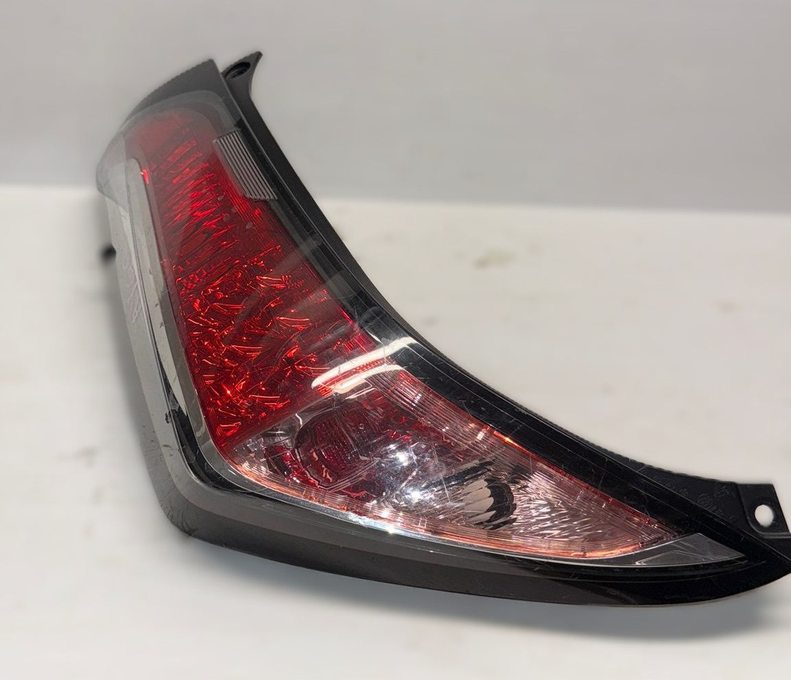STOP FANALE POSTERIORE SINISTRO TOYOTA AYGO 3 SERIE DAL 2015