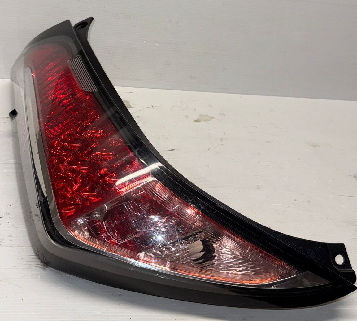 STOP FANALE POSTERIORE SINISTRO TOYOTA AYGO 3 SERIE DAL 2015