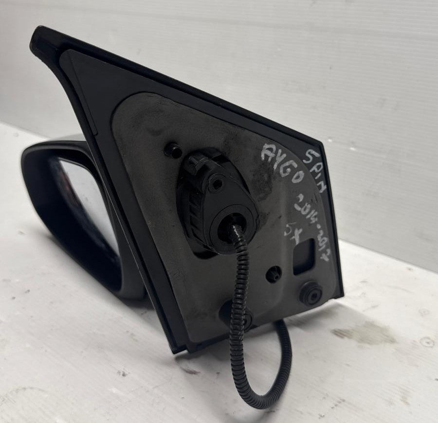 SPECCHIETTO RETROVISORE SINISTRO TOYOTA AYGO 2014-2019 (5 PIN)