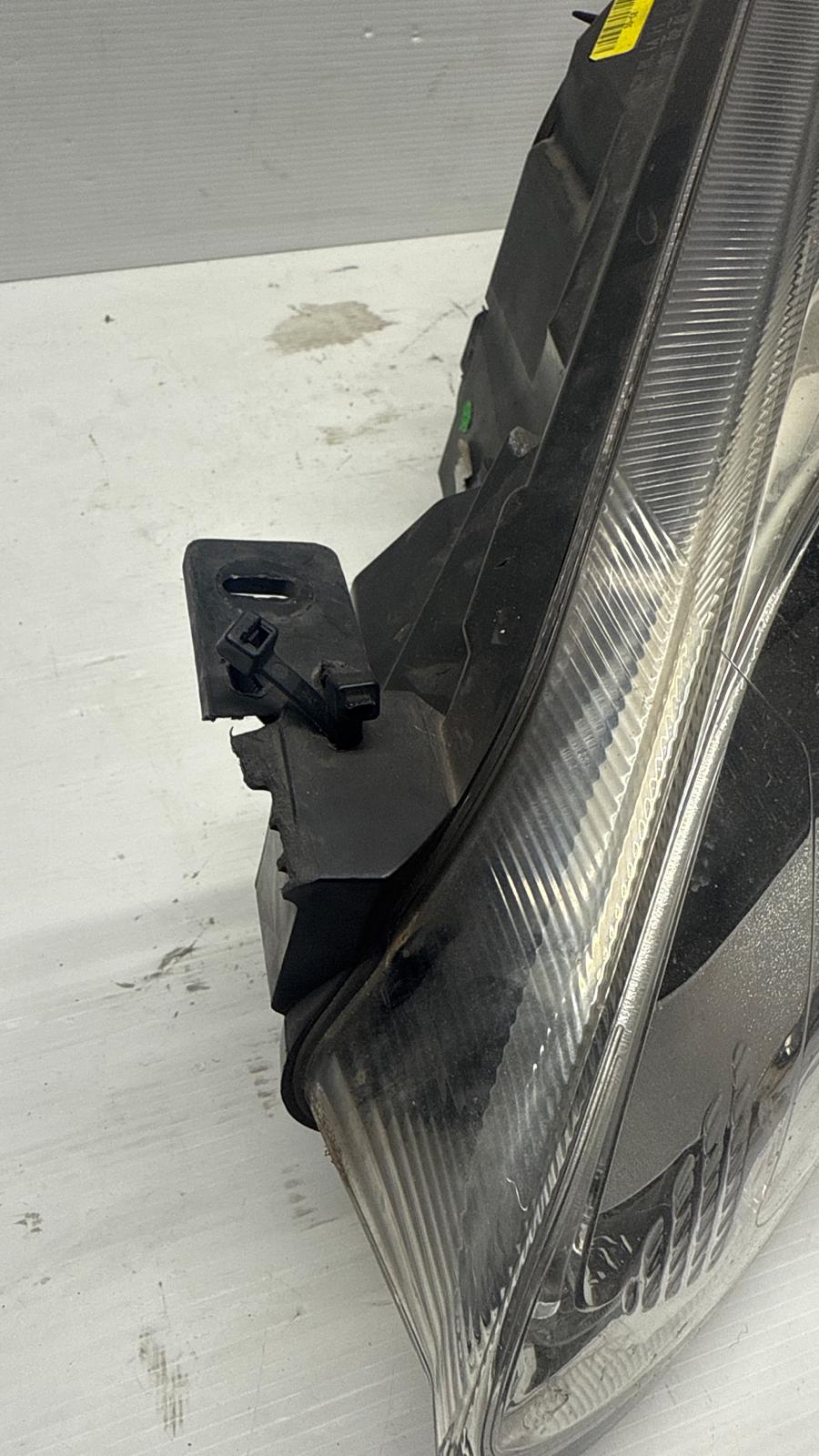 FARO ANTERIORE ORIGINALE SINISTRO FORD FIESTA 2018 LED