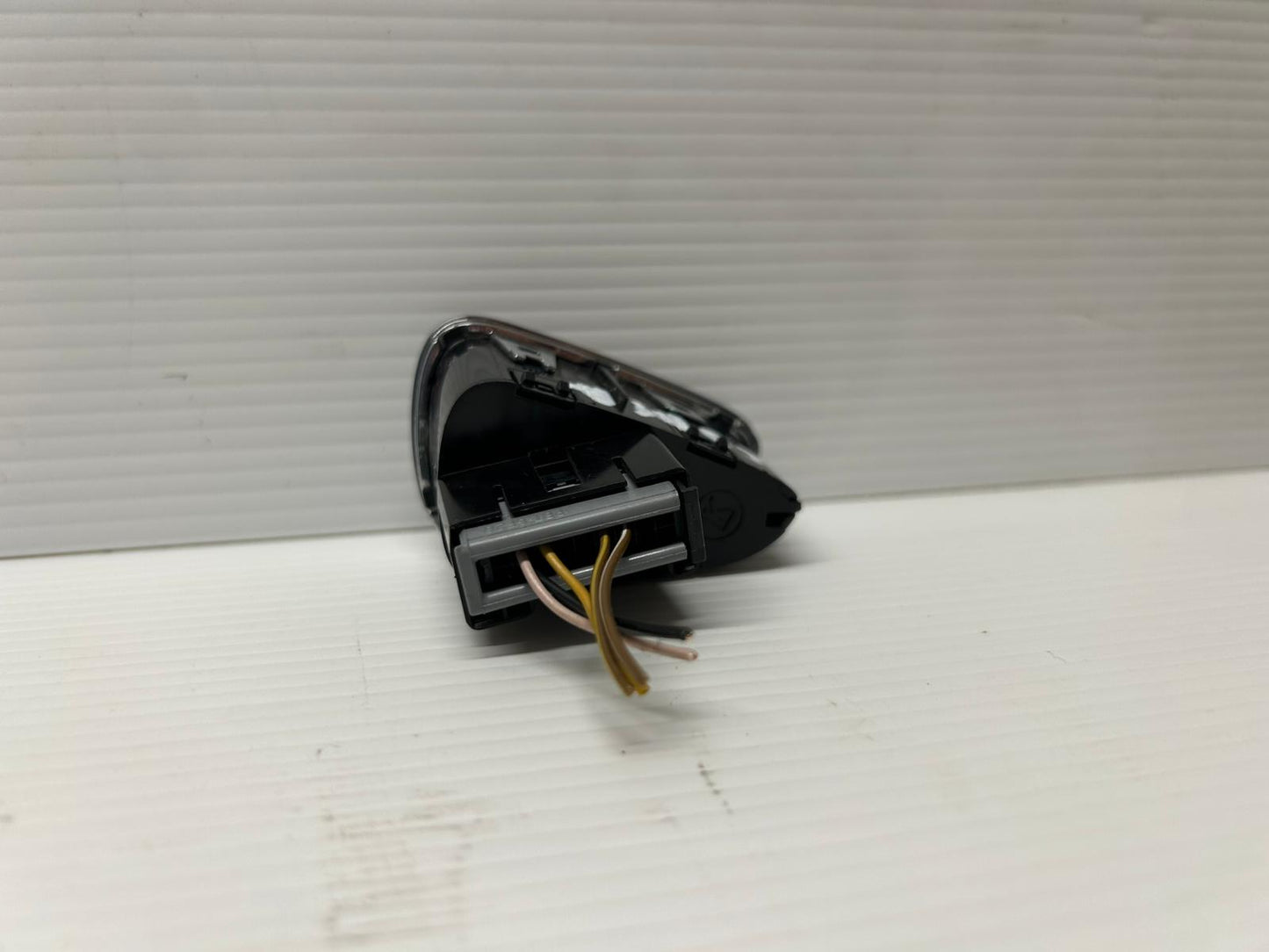 PULSANTIERA APERTURA/CHIUSURA PORTE OPEL CORSA E \ADAM 2015 39031633