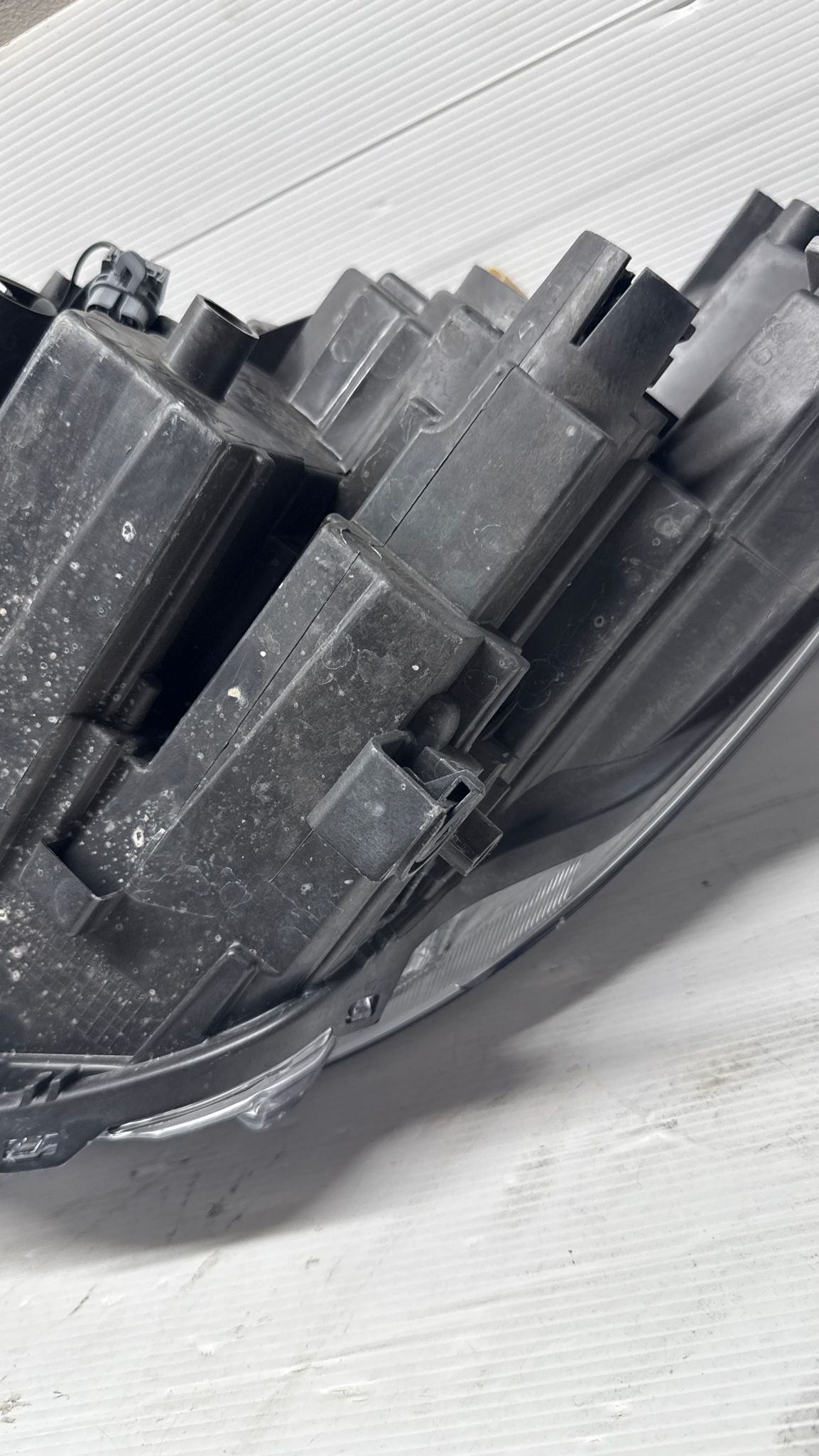 FARO ANTERIORE DESTRO FORD KA 2022