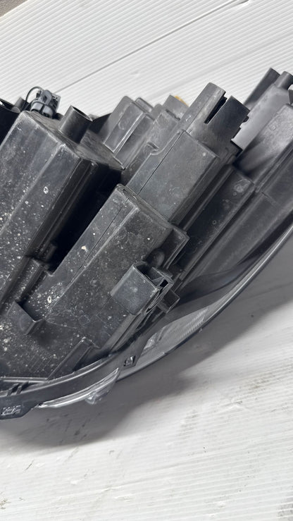 FARO ANTERIORE DESTRO FORD KA 2022