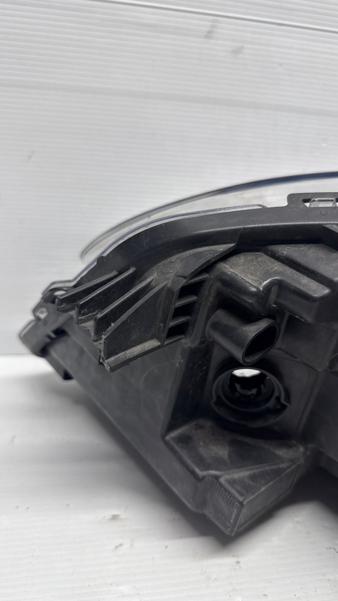 FARO ANTERIORE DESTRO FORD KA 2022