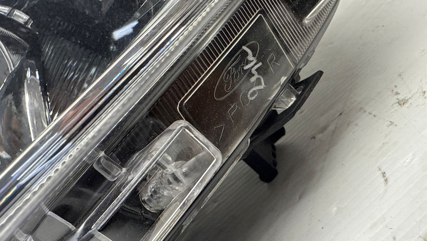 FARO ANTERIORE DESTRO FORD KA 2022