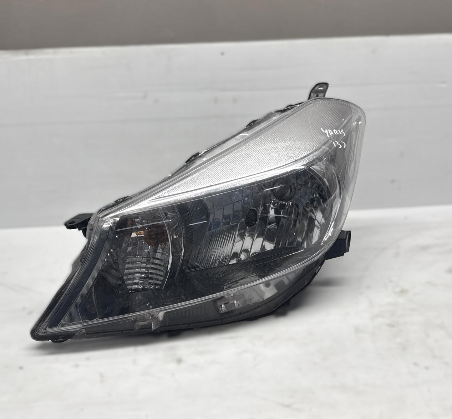FARO ANTERIORE SINISTRO TOYOTA YARIS 2013