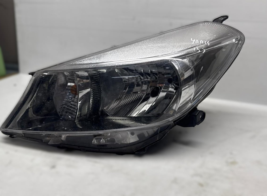 FARO ANTERIORE SINISTRO TOYOTA YARIS 2013