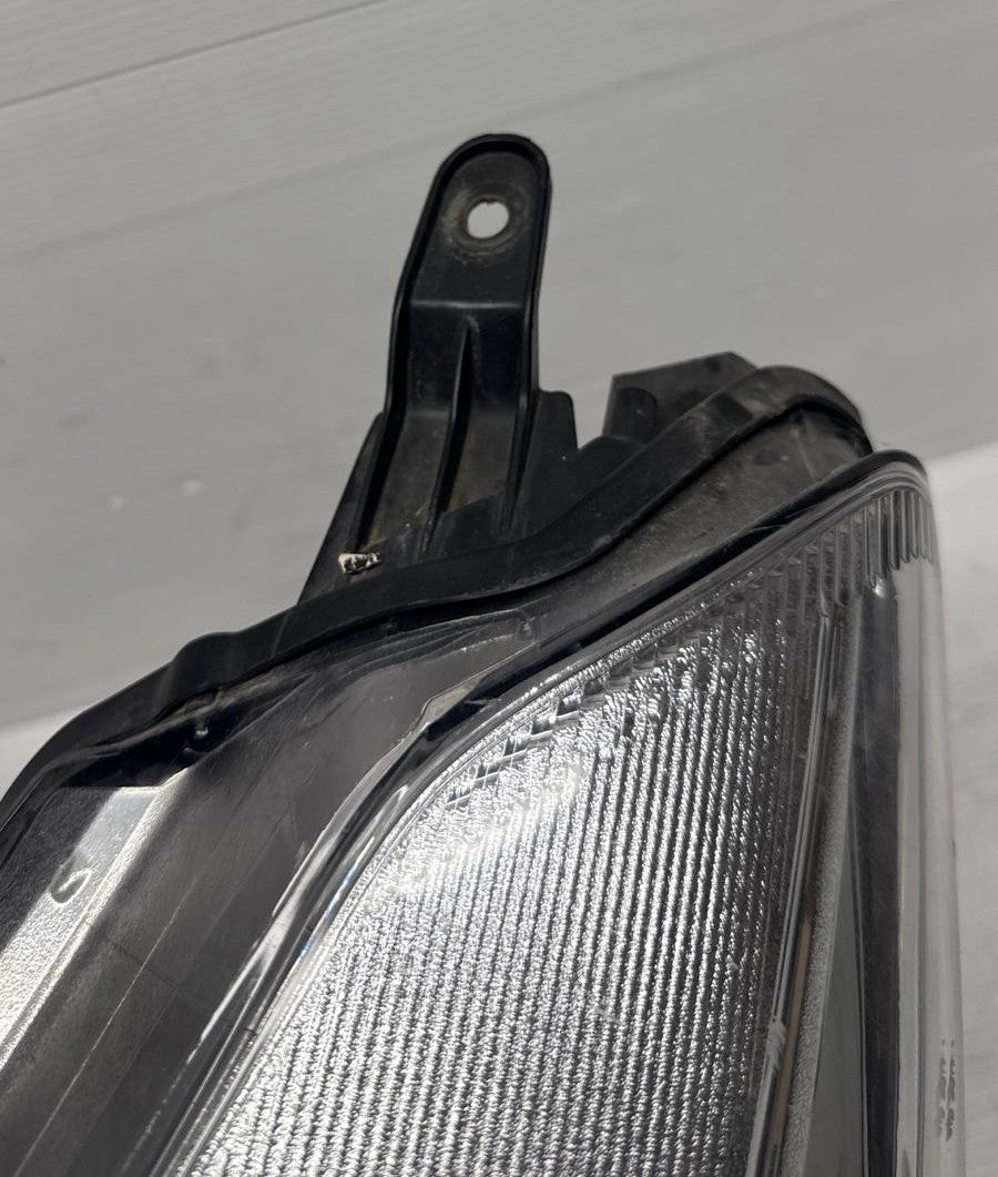 FARO ANTERIORE SINISTRO TOYOTA YARIS 2013