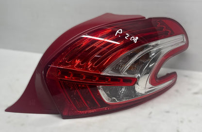 STOP FANALE POSTERIORE DESTRO PEUGEOT 208 (2012-2015)