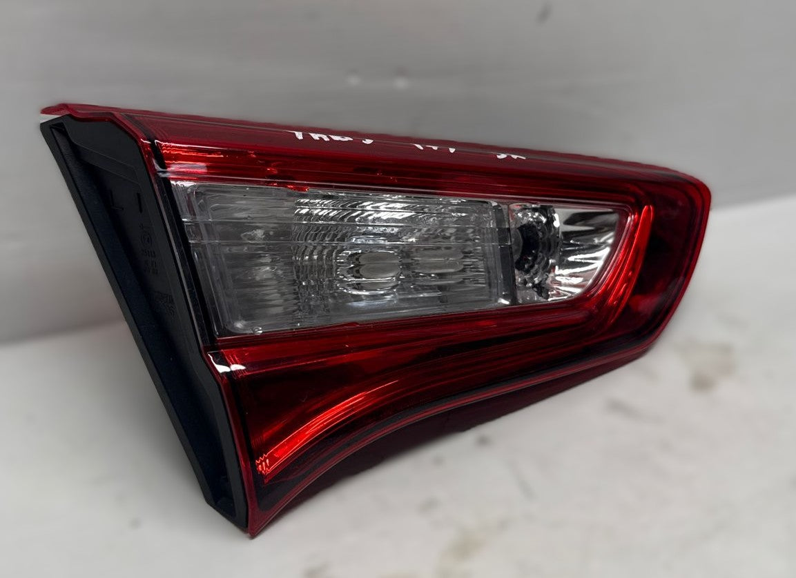 STOP FANALE LED POSTERIORE PORTELLONE SINISTRO TOYOTA YARIS 2017 3 SERIE