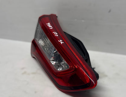 STOP FANALE LED POSTERIORE PORTELLONE SINISTRO TOYOTA YARIS 2017 3 SERIE