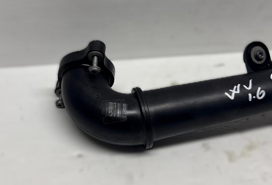 TUBO PRESSURIZZAZIONE TURBOCOMPRESSORE VW GOLF 1.6 DIESEL 2017 04L145770H