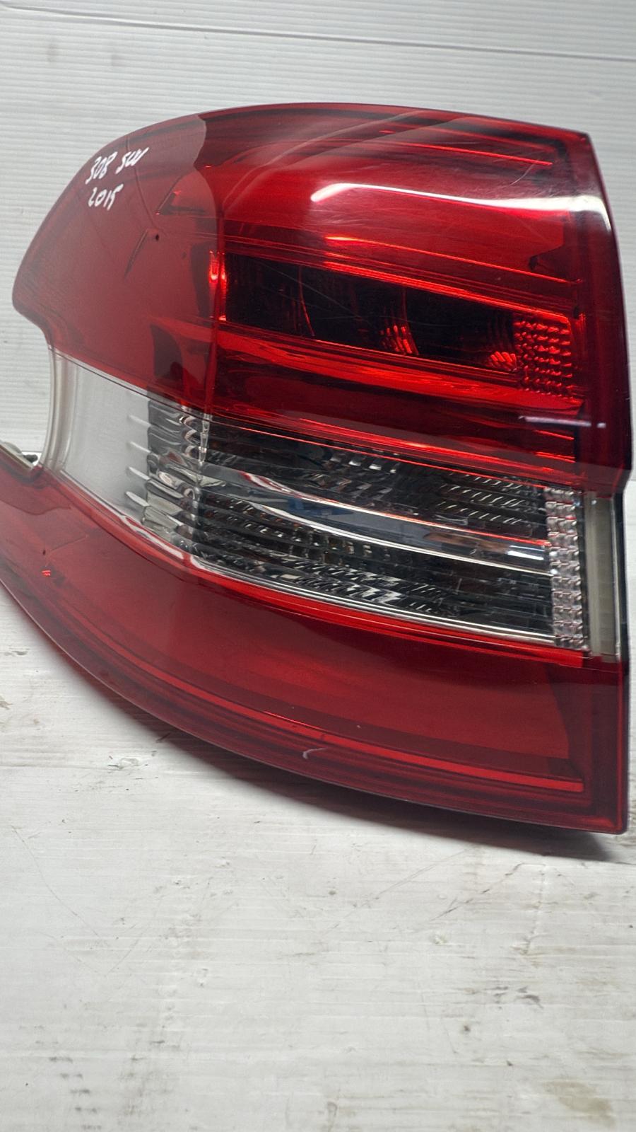 STOP FANALE LED POSTERIORE ESTERNO SINISTRO SW PEUGEOT 308 2015