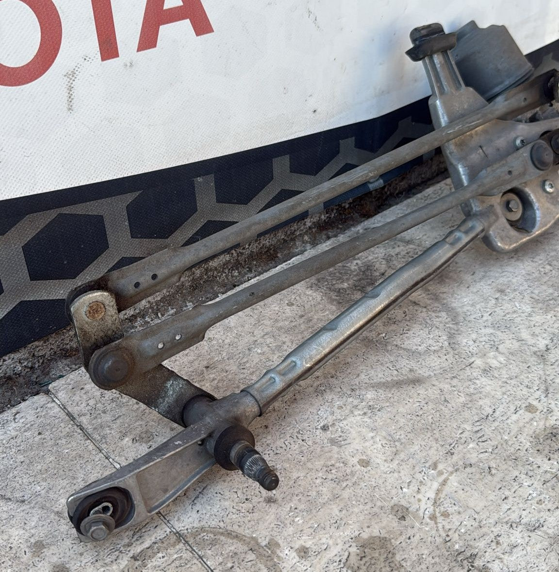 MOTORINO ANTERIORE  TERGICRISTALLI PEUGEOT 308 SW 2015 CODICE:3397021828