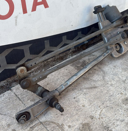 MOTORINO ANTERIORE  TERGICRISTALLI PEUGEOT 308 SW 2015 CODICE:3397021828