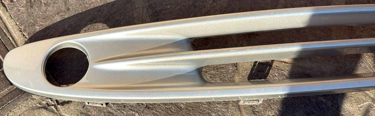 GRIGLIA ANTERIORE ADATTABILE A SMART FORTWO COUPE' CABRIO 2005