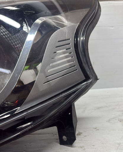 FARO ANTERIORE SINISTRO RENAULT TRAFIC 2014