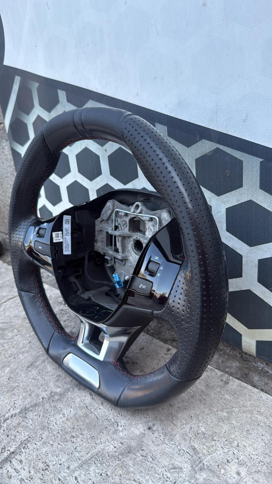 VOLANTE CON COMANDI PEUGEOT 308 2015