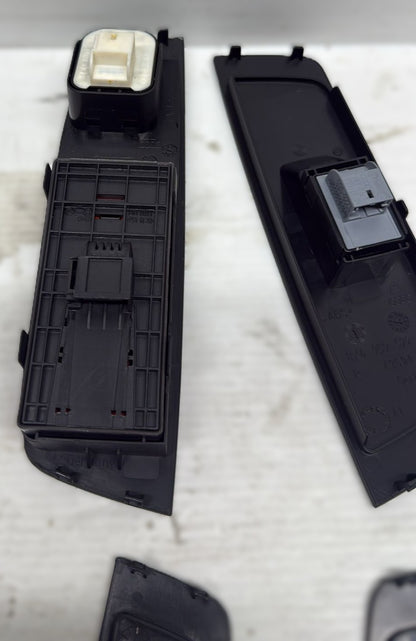 PULSANTIERA CROMATA ALZAVETRI AUDI A1 2016 ANTERIORE\POSTERIORE