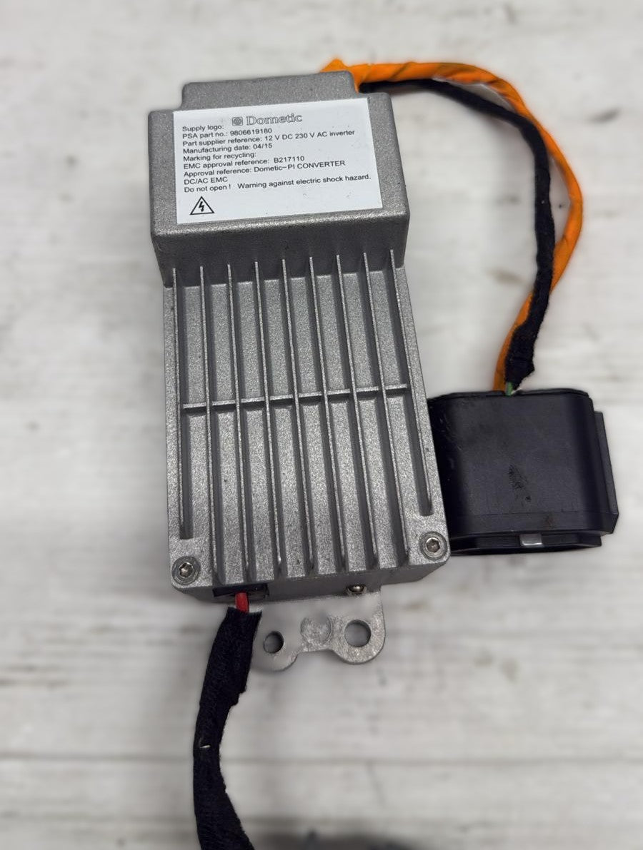 INVERTER\CONVERTITORE PEUGEOT 308 GT LINE 2015 CODICE:9806619180