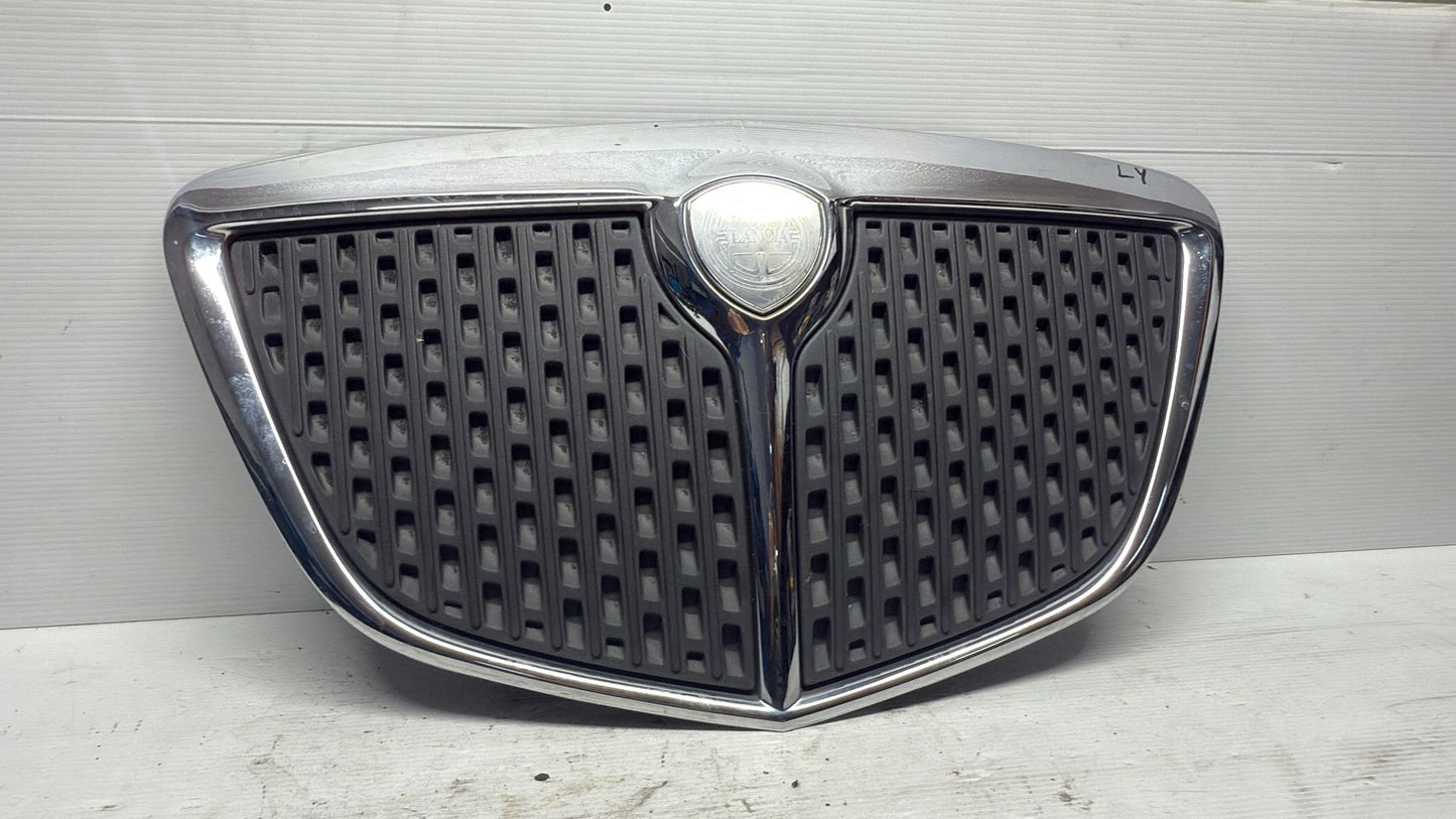 GRIGLIA ANTERIORE LANCIA YPSILON SERIE 2 CODICE: 735425960 (06>10)
