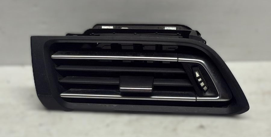 BOCCHETTA ARIA CONDIZIONATA LATERALE SINISTRA PEUGEOT 308 II 96778765