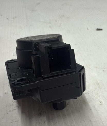 MOTORE APERTURA FLAP CLIMATIZZATORE PEUGEOT 308 SW 2016 CODICE:Z5509001