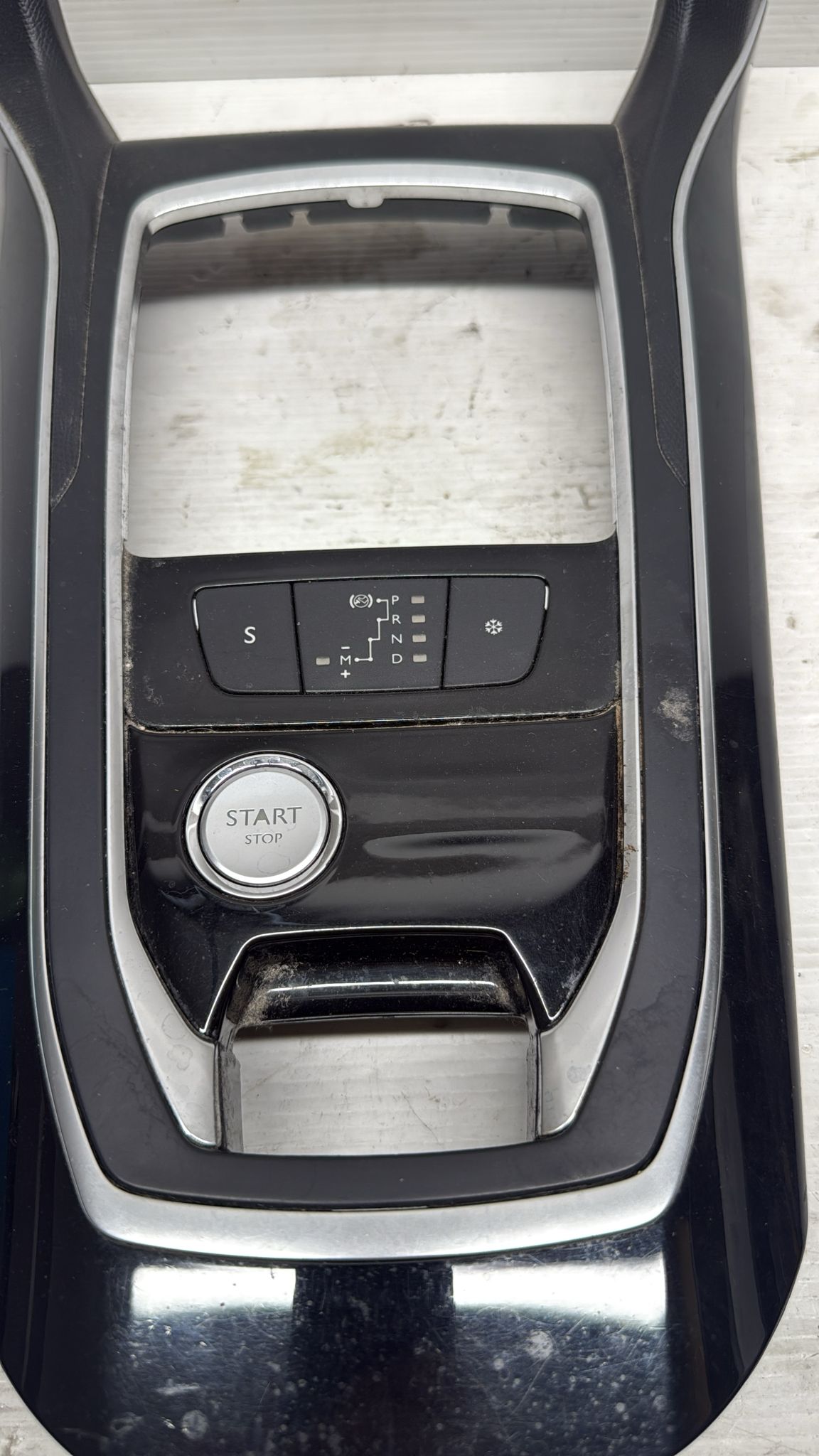 TUNNEL CONSOLE CENTRALE PEUGEOT 308 2015 CODICE:96770535ZD