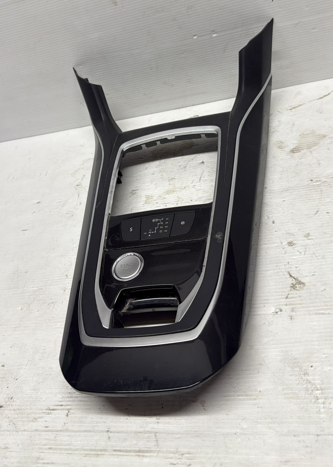 TUNNEL CONSOLE CENTRALE PEUGEOT 308 2015 CODICE:96770535ZD