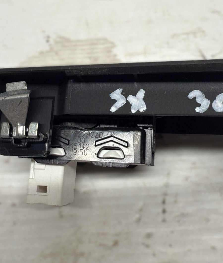 INTERRUTTORE POSTERIORE SINISTRO PEUGEOT 308\CITROEN C4 2015 96762292ZD