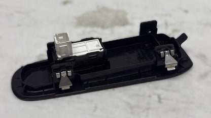 INTERRUTTORE POSTERIORE SINISTRO PEUGEOT 308\CITROEN C4 2015 96762292ZD