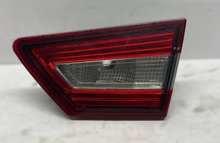 FARO FANALE FANALINO POSTERIORE INTERNO DESTRO RENAULT CLIO IV 2013>