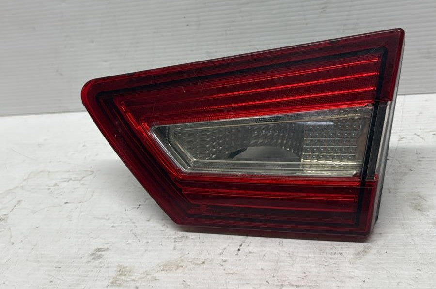 FARO FANALE FANALINO POSTERIORE INTERNO DESTRO RENAULT CLIO IV 2013>