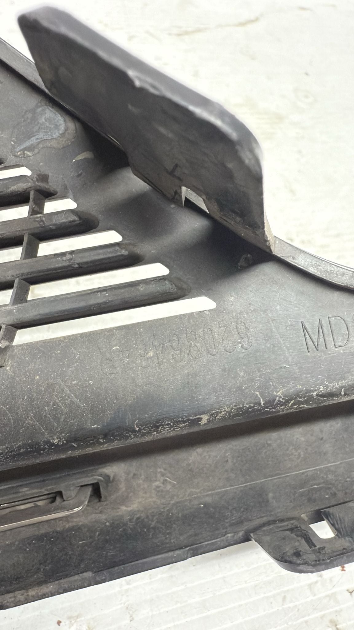 MASCHERINA FENDINEBBIA DESTRA RENAULT SCENIC 2018 CODICE:62086464R