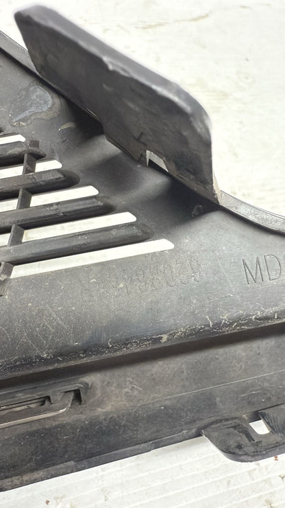 MASCHERINA FENDINEBBIA DESTRA RENAULT SCENIC 2018 CODICE:62086464R