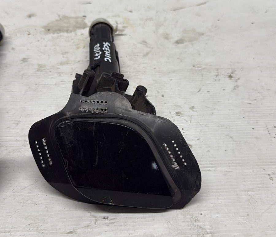 COPPIA UGELLI LAVAFARI RENAULT SCENIC 2018 ORIGINALI USATI