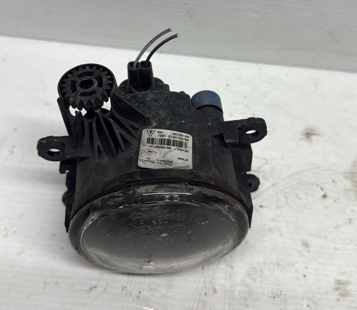FARO FENDINEBBIA ANTERIORE DESTRA RENAULT MEGANE\SCENIC 2017 261503971R