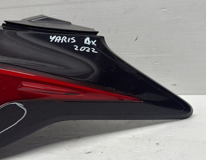 STOP FANALE LED POSTERIORE DESTRO TOYOTA YARIS 2022 (HA UNA CREPA)