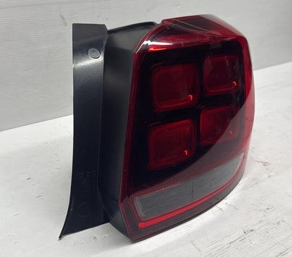 STOP FANALE POSTERIORE DESTRO DACIA SANDERO 2017 ORIGINALE USATO