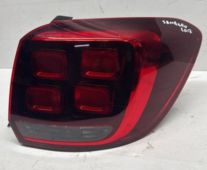 STOP FANALE POSTERIORE DESTRO DACIA SANDERO 2017 ORIGINALE USATO