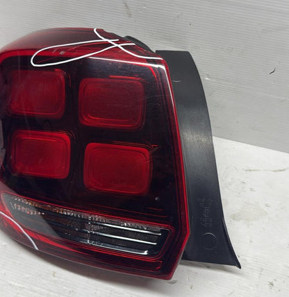 STOP FANALE POSTERIORE SINISTRO DACIA SANDERO 2017 (HA QUALCHE CREPA)