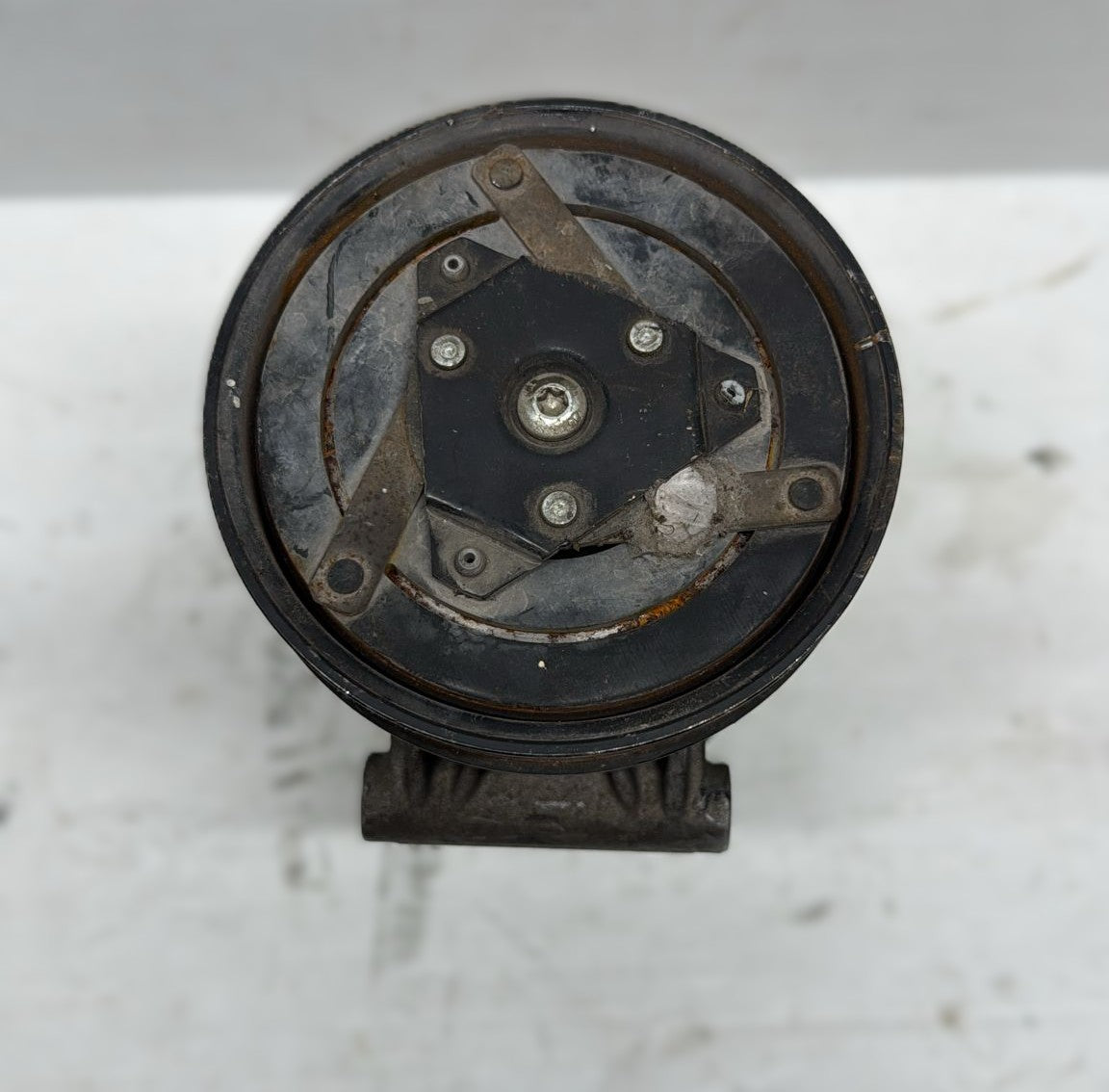 COMPRESSORE ARIA CONDIZIONATA RENAULT MEGANE II SW CODICE: 01140543