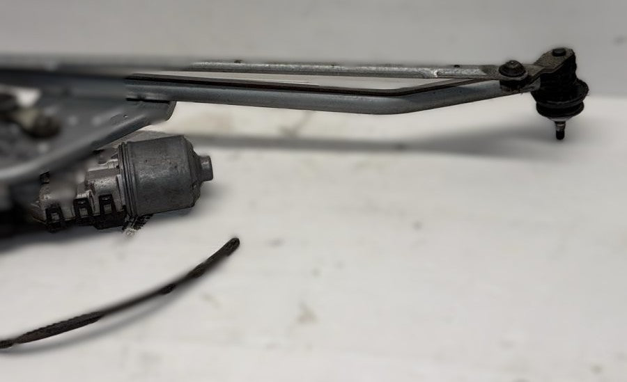 MOTORINO TERGICRISTALLO ANTERIORE DACIA SANDERO 2015 3397020879