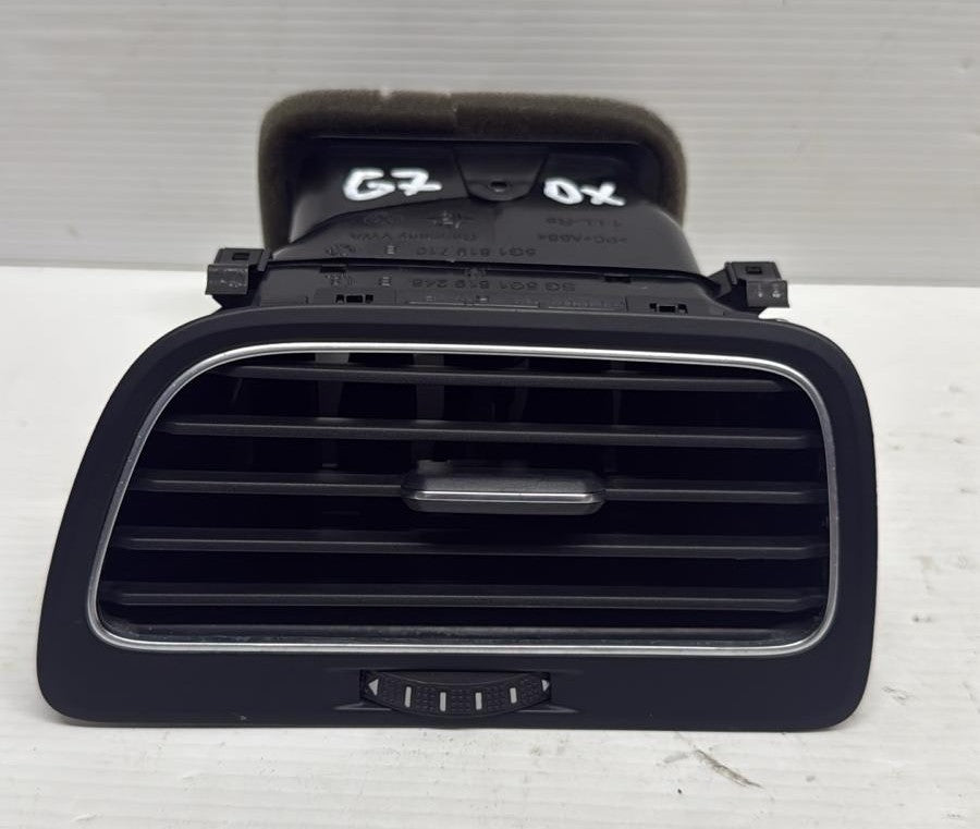 BOCCHETTA ARIA CRUSCOTTO DESTRA VOLKSWAGEN GOLF 7 BERLINA 2012 5G1819248