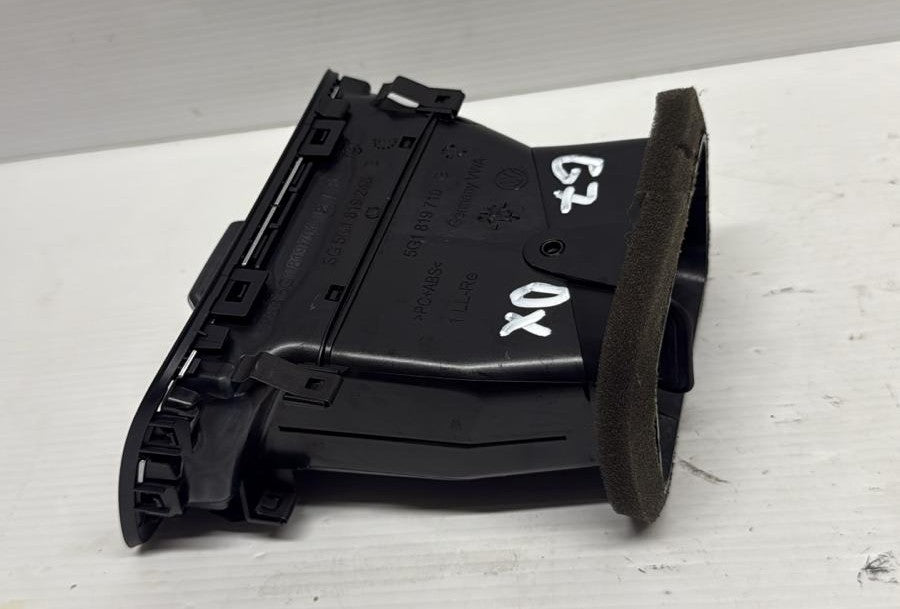 BOCCHETTA ARIA CRUSCOTTO DESTRA VOLKSWAGEN GOLF 7 BERLINA 2012 5G1819248