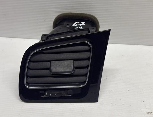 BOCCHETTA ARIA CRUSCOTTO DESTRA VOLKSWAGEN GOLF 7 BERLINA 2012 5G1819703