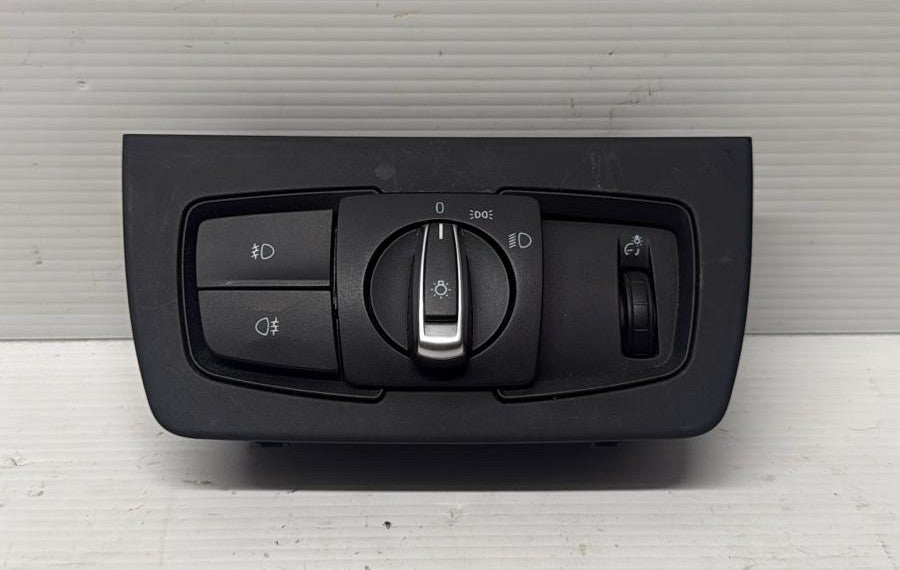 INTERRUTTORE ACCENSIONE LUCI BMW SERIE 3 F30/F31 2015  CODICE:9265302-04