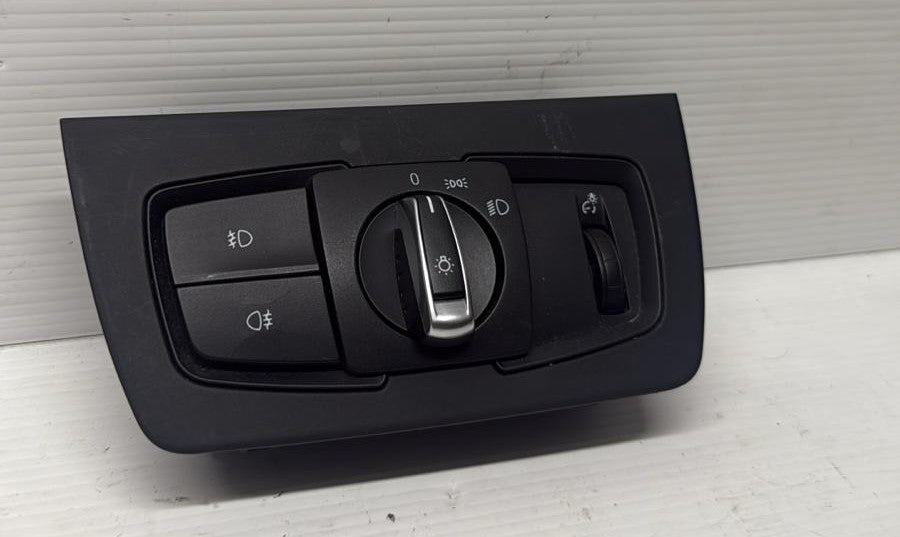 INTERRUTTORE ACCENSIONE LUCI BMW SERIE 3 F30/F31 2015  CODICE:9265302-04