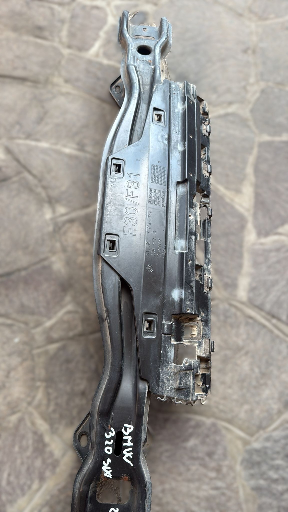 TRAVERSA PARAURTI POSTERIORE BMW SERIE 3 SW 2015